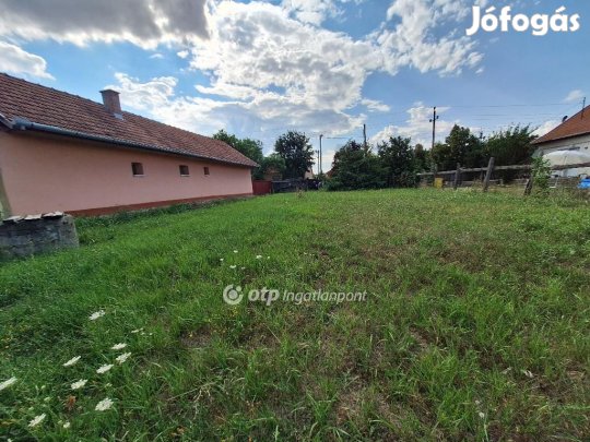 Eladó 1056 nm-es telek Szeghalom