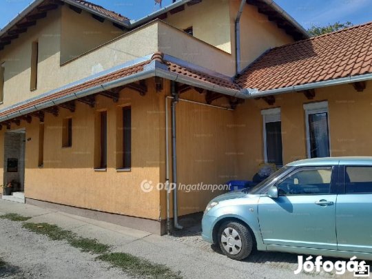 Eladó 105 nm-es ház Hajdúböszörmény