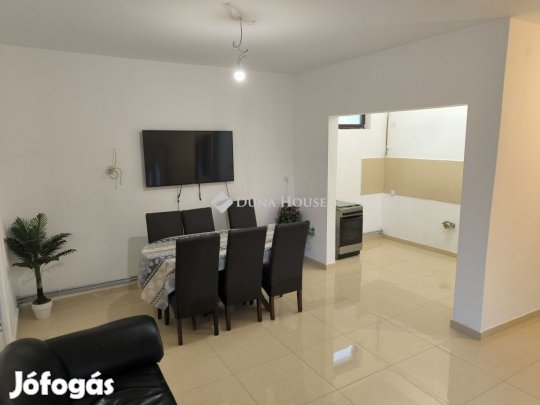 Eladó 105 nm-es ház Kartal