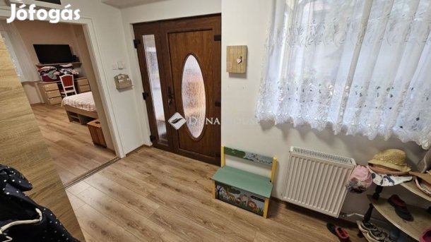 Eladó 105 nm-es ház Várpalota