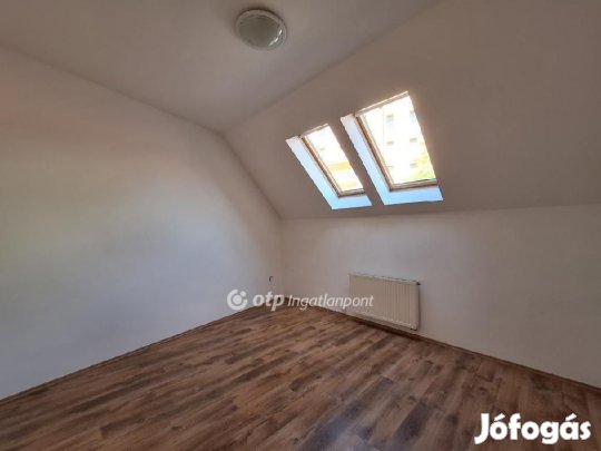 Eladó 105 nm-es lakás Veszprém