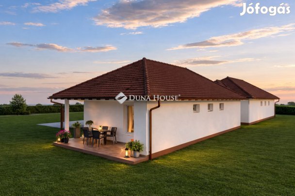 Eladó 106 nm-es ház Monor