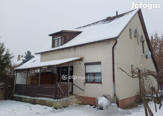 Eladó 106 nm-es ház Szentes