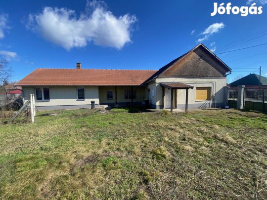 Eladó 107 m2 családi ház, Monor
