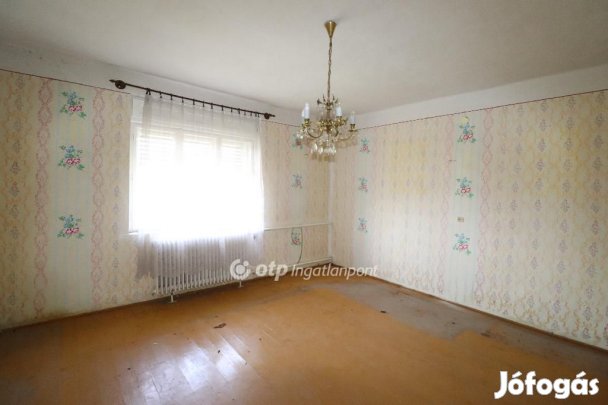 Eladó 107 nm-es ház Csongrád