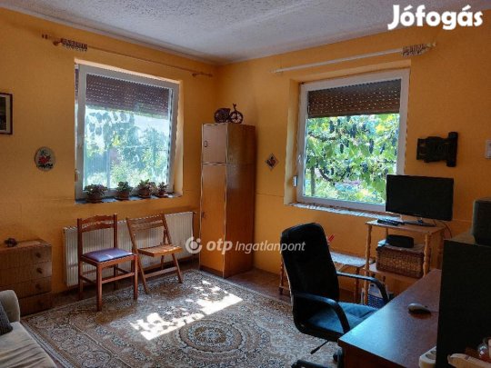 Eladó 107 nm-es ház Jászberény