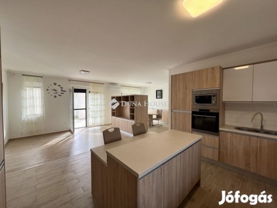 Eladó 107 nm-es ház Veszprém