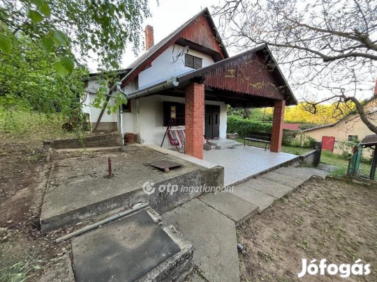 Eladó 1085 nm-es telek Gyód