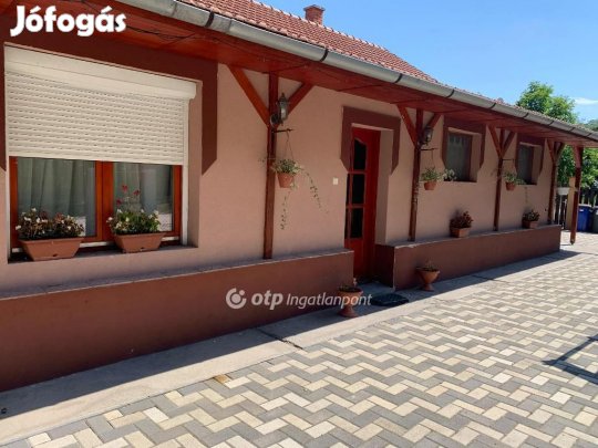 Eladó 108 nm-es ház Csemő