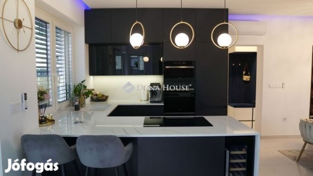 Eladó 108 nm-es ház Debrecen