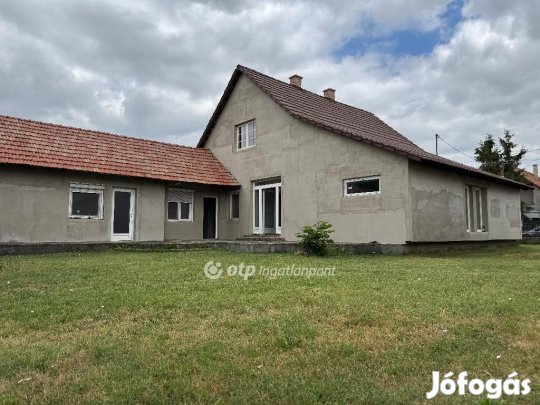 Eladó 108 nm-es ház Forráskút