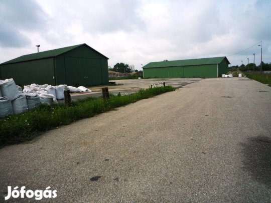 Eladó 1100 nm-es Raktár Kecskemét