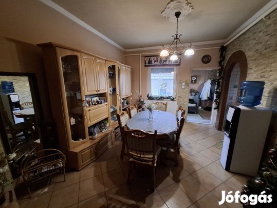 Eladó 110 nm-es Felújított Családi ház Balmazújváros