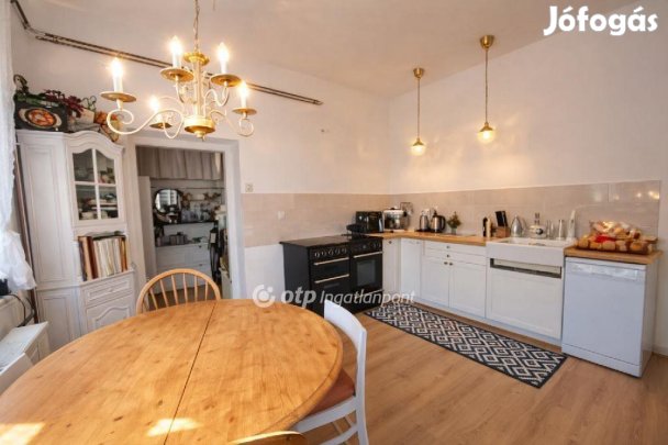 Eladó 110 nm-es ház Bugyi