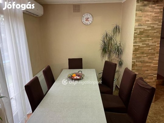 Eladó 110 nm-es ház Jászberény