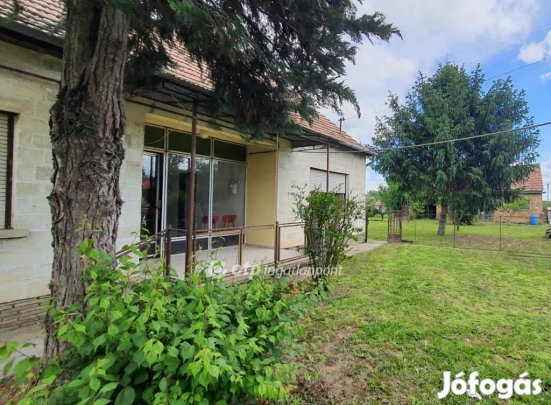 Eladó 110 nm-es ház Kéthely