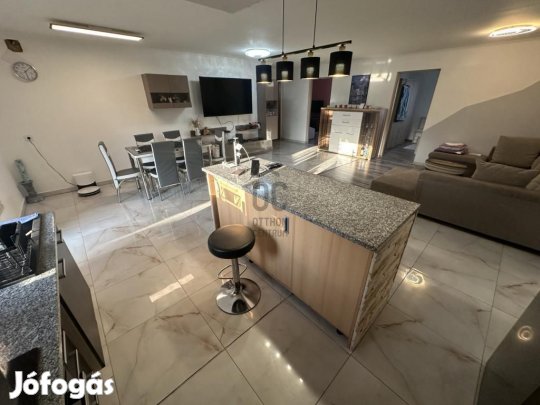 Eladó 110 nm-es ház Zalaszentgrót