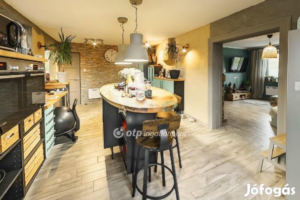 Eladó 111 nm-es ház Nagytálya