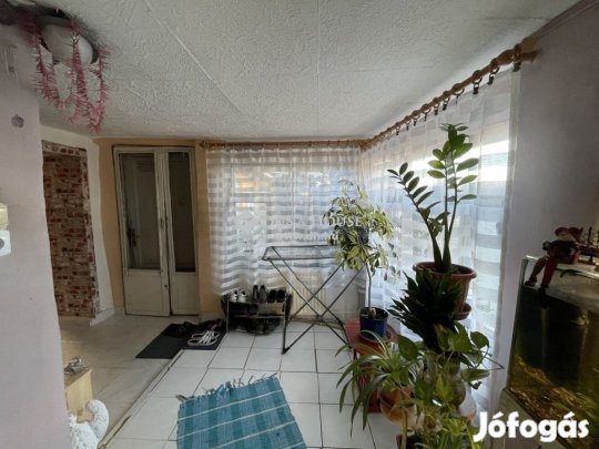 Eladó 111 nm-es ház Nyergesújfalu