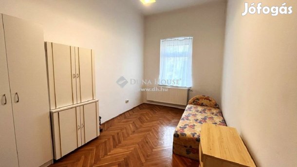 Eladó 112 nm-es lakás Szombathely