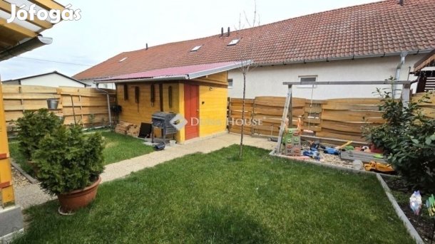 Eladó 113 nm-es ház Csévharaszt