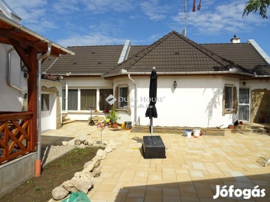 Eladó 113 nm-es ház Kecskemét