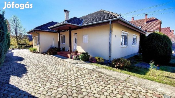 Eladó 114 nm-es ház Siklós