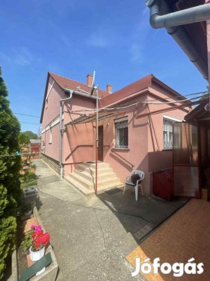 Eladó 115 nm-es Családi ház Szeged Göndör sor
