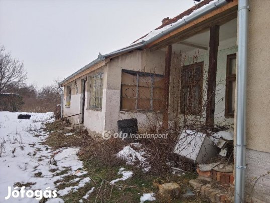 Eladó 115 nm-es ház Dombóvár