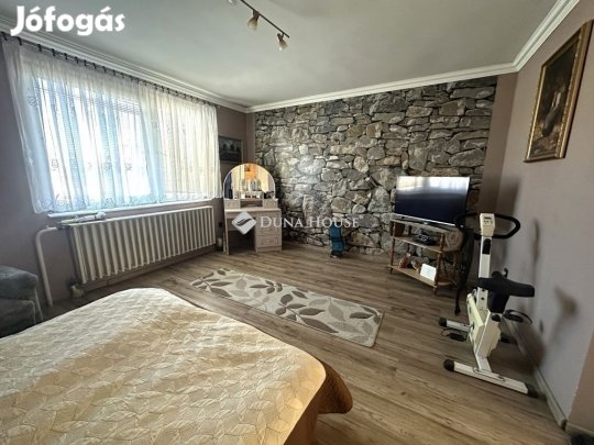 Eladó 115 nm-es ház Kecskemét