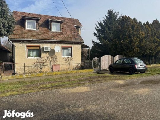 Eladó 116 nm-es Felújítandó Családi ház Emőd