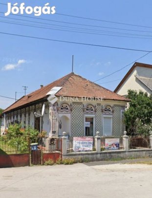 Eladó 116 nm-es ház Parasznya