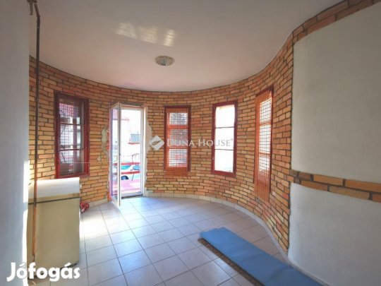 Eladó 118 nm-es ház Sárisáp