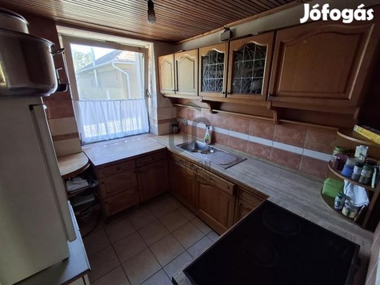 Eladó 119 nm-es ház Cegléd