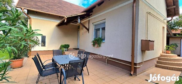Eladó 120 nm-es ház Debrecen