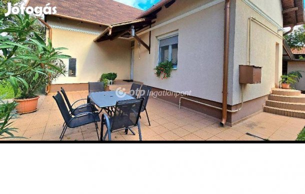 Eladó 120 nm-es ház Debrecen #4912300