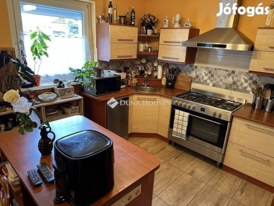 Eladó 120 nm-es ház Kecskemét