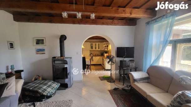 Eladó 120 nm-es ház Lesenceistvánd