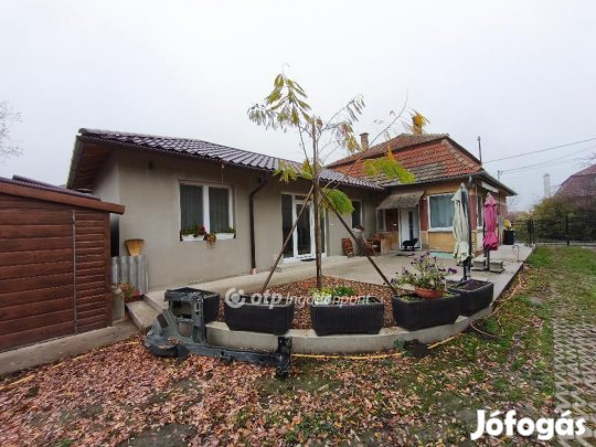 Eladó 121 nm-es ház Kiskunlacháza