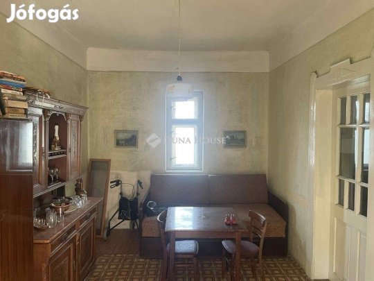 Eladó 121 nm-es ház Lakitelek