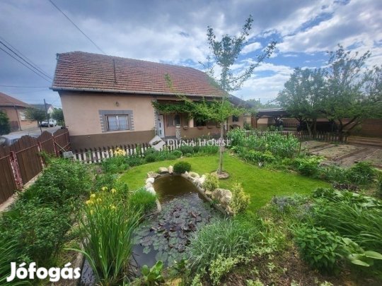 Eladó 121 nm-es ház Vecsés