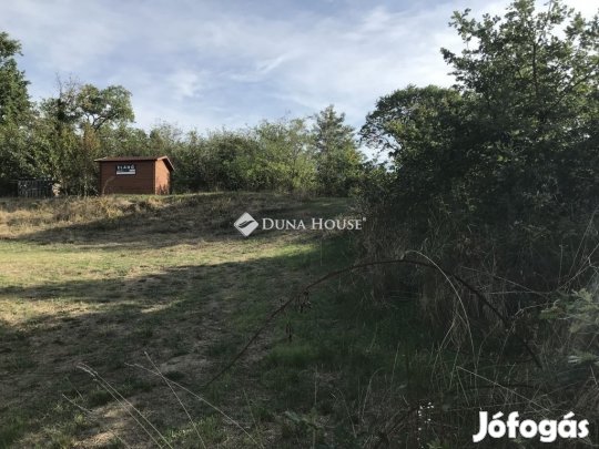 Eladó 1228 nm-es telek Sukoró