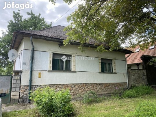 Eladó 124 nm-es ház Bakonykúti