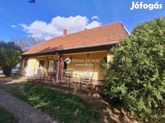 Eladó 124 nm-es ház Balatonendréd