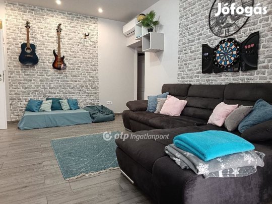 Eladó 124 nm-es ház Mikepércs