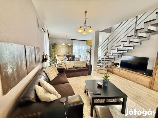 Eladó 124 nm-es ház Pécs