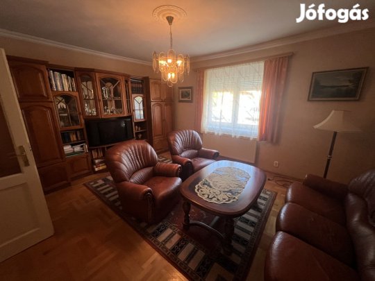 Eladó 125 m2 családi ház, Szarvas