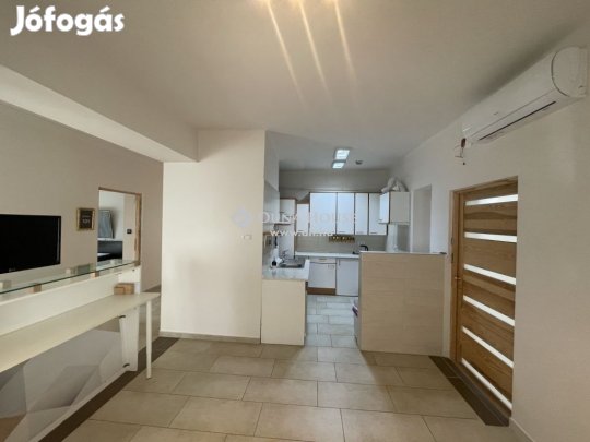 Eladó 125 nm-es ház Kecskemét