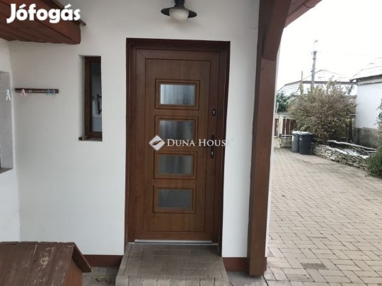 Eladó 125 nm-es ház Moha