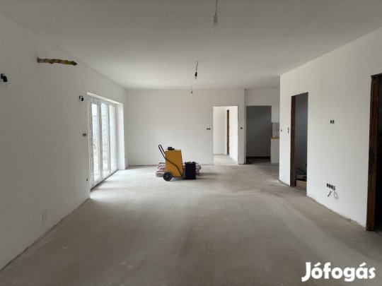 Eladó 127 nm-es Új építésű Családi ház Úrhida